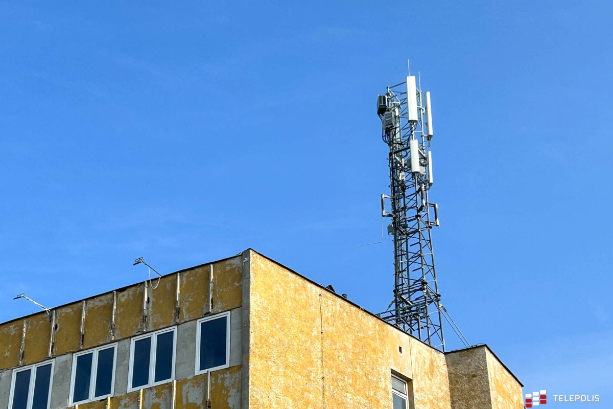 UKE porządkuje pasmo 900 MHz. Zmiany dotkną Plusa i T-Mobile