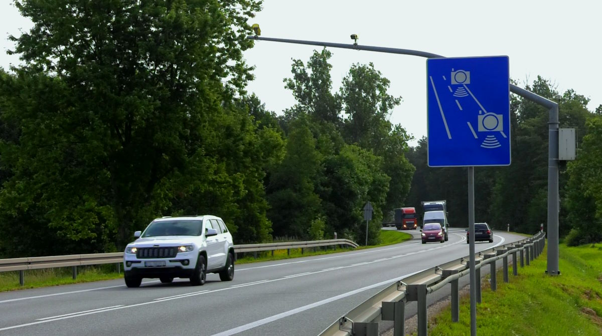 Nowoczesne fotoradary zbierają żniwo. Ponad 120 mandatów na godzinę