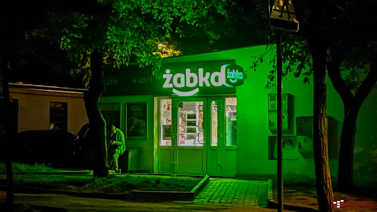 Żabka z sensacyjną usługą. Zapewnia, że jest legalna