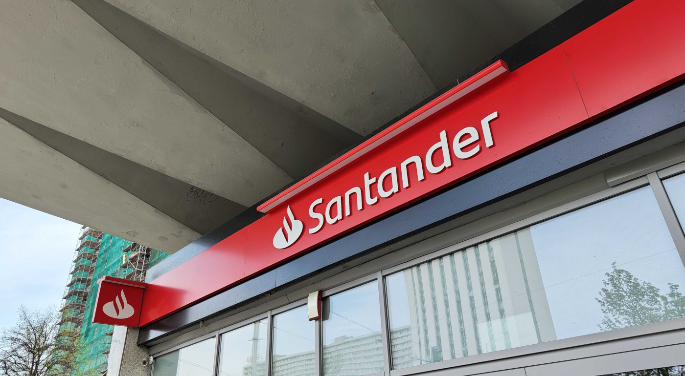 Klienci Santander Bank Polska zagrożeni. Jeden klik i po zawodach