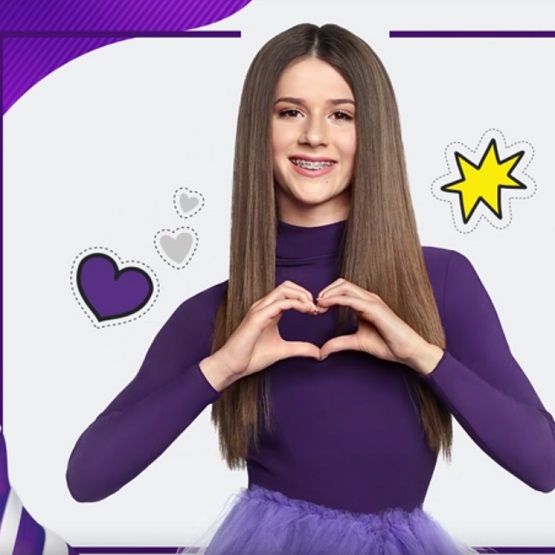 Węgiel przyciągnie dzieci do Play? Eurowizyjna celebrytka, znana z The Voice Kids, nową twarzą Fioletowych