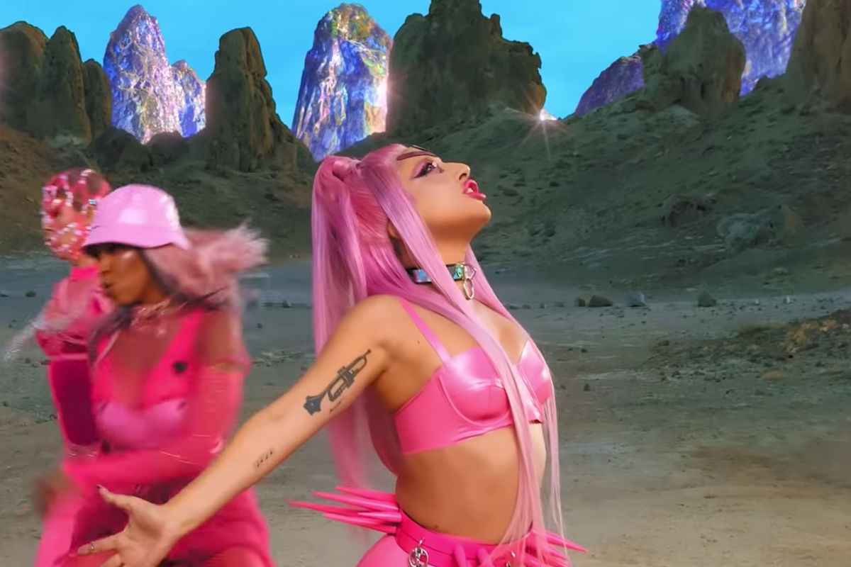 Lady Gaga „Stupid Love”