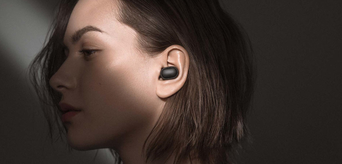 POCO: powstaną też bezprzewodowe słuchawki Earbuds.