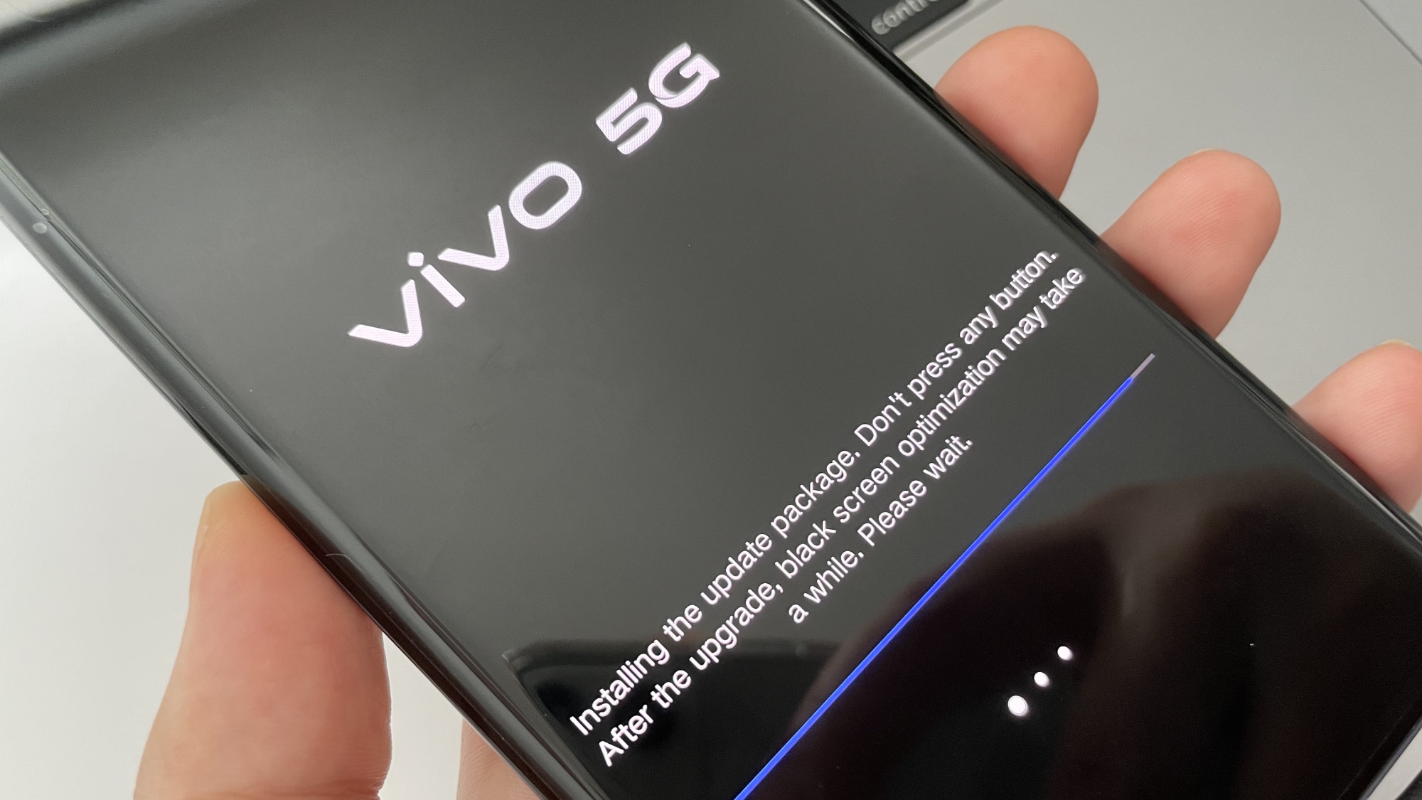 Vivo X51 5G w trakcie aktualizacji do Androida 11