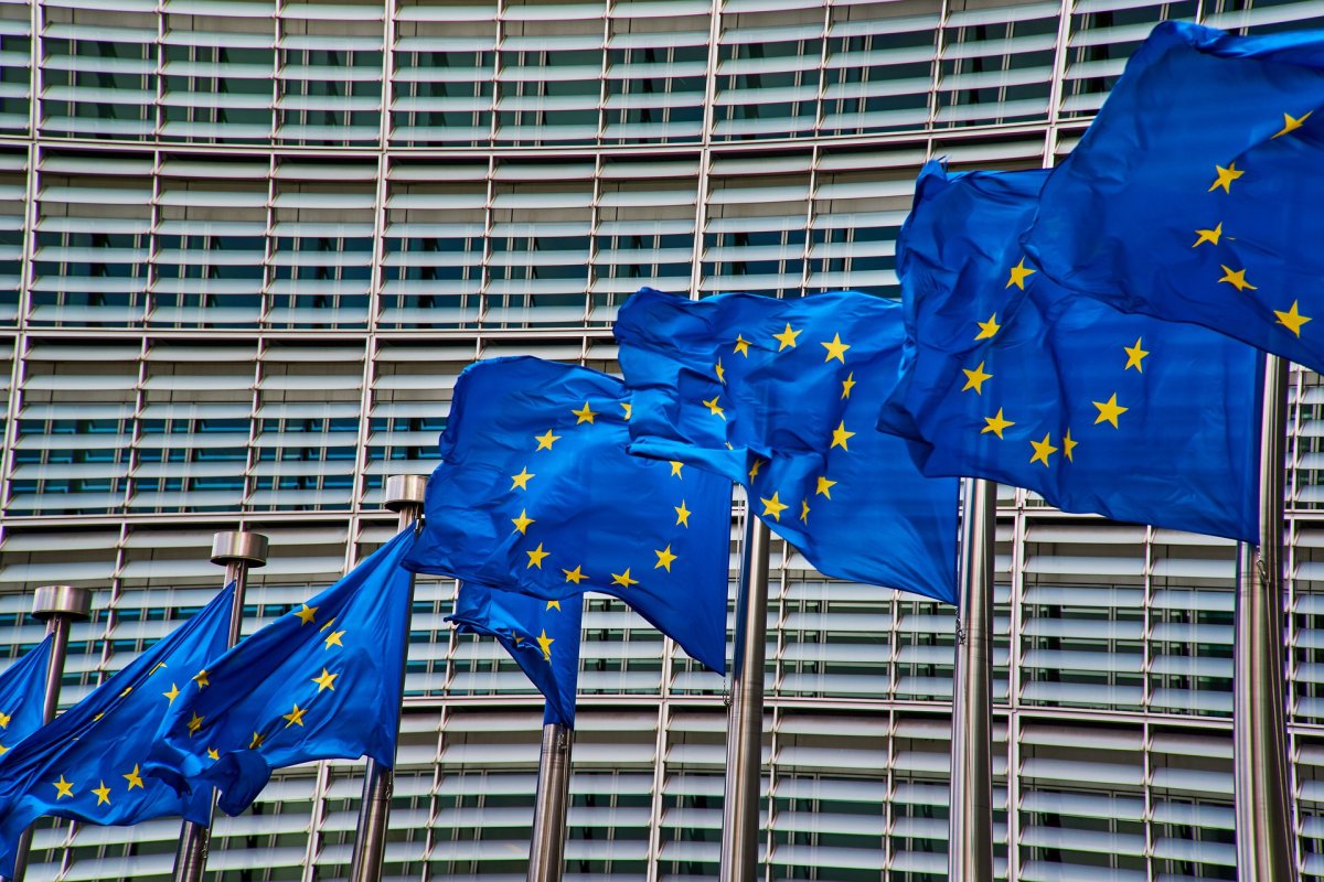 Unia Europejska prawo telekomunikacyjne problemy z wdrożeniem 24 państwa
