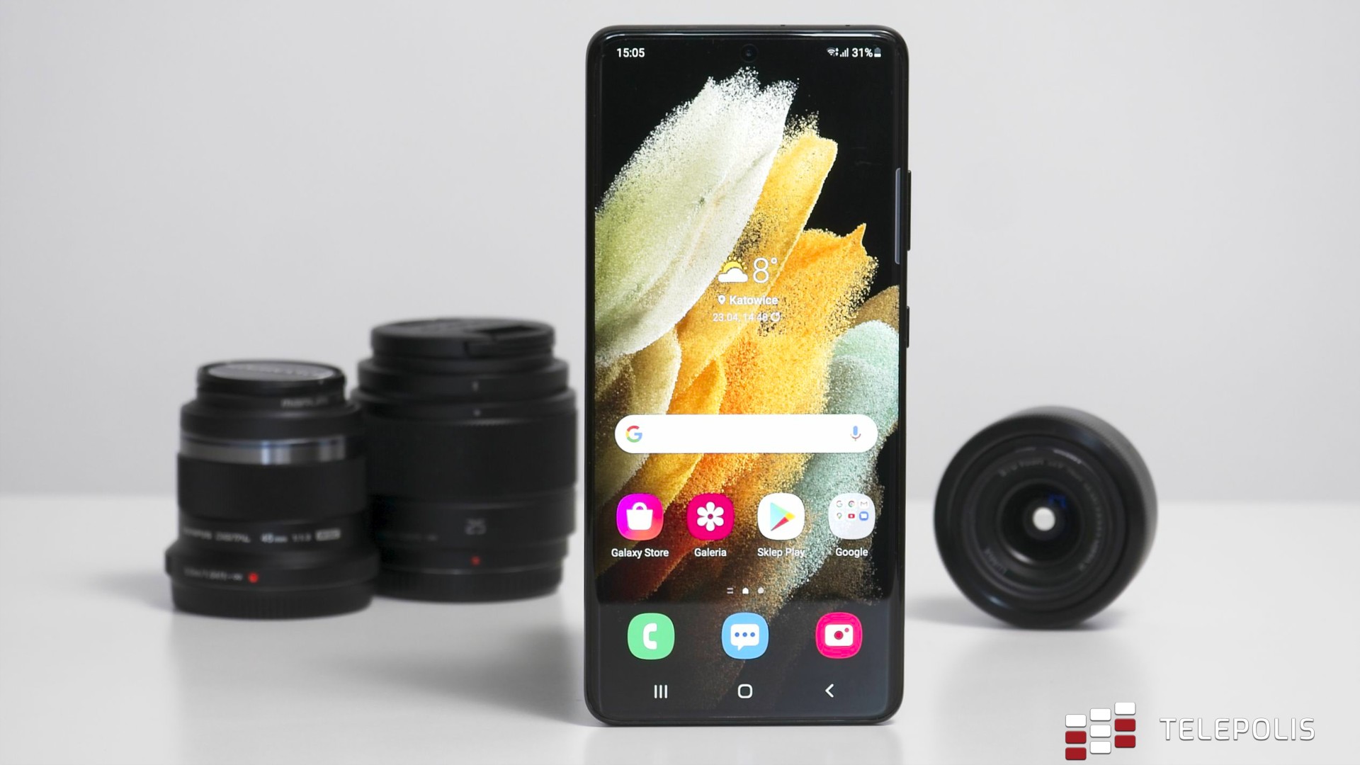 Samsung Galaxy S22 Ultra z aparatem Olympus