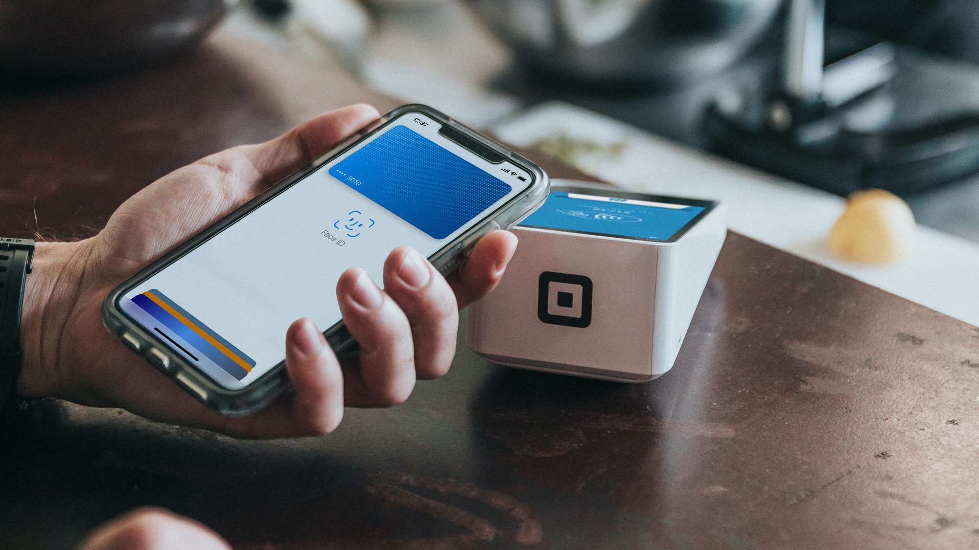 Apple Pay i Visa jako Express Transit to niebezpieczne połączenie