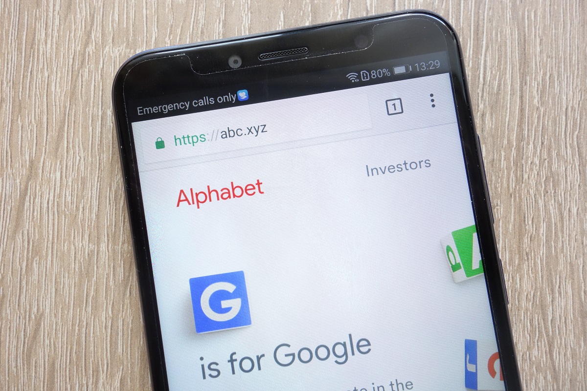 Alphabet prezentuje wyniki Google