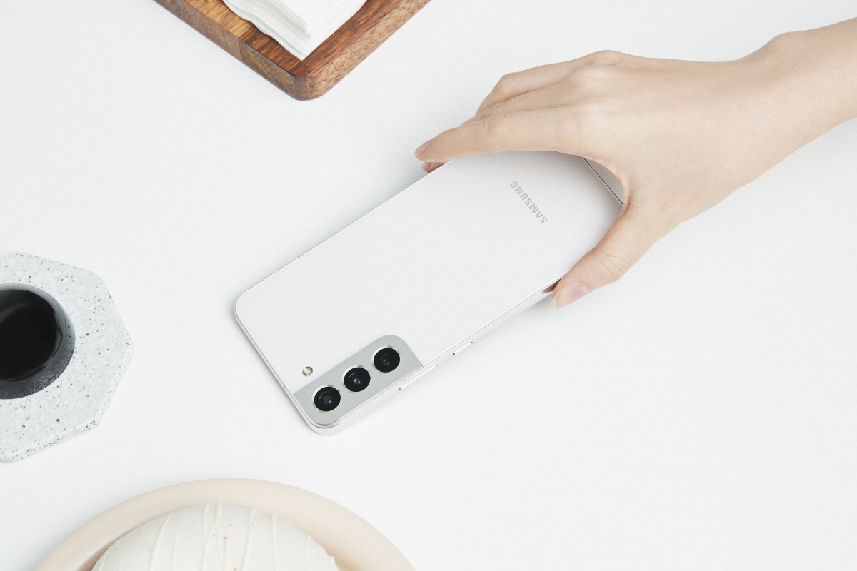 Samsung Galaxy S22+ teardown