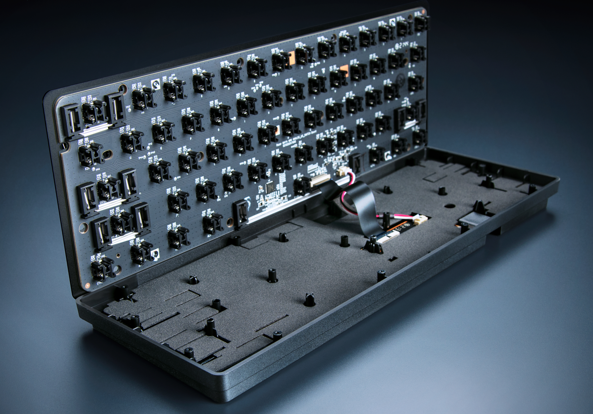 Razer prezentuje klawiaturę z analogowymi przełącznikami optycznymi