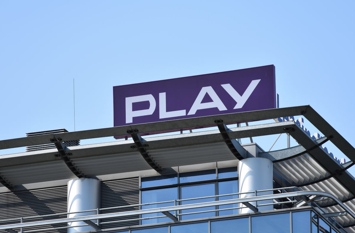 Play ma 16 mln klientów, chwali się wzrostami i szykuje nowe usługi z UPC