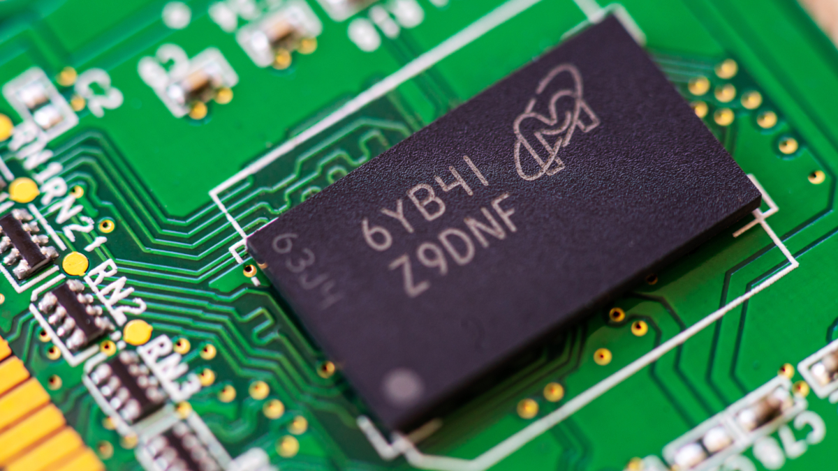 Przełom na rynku SSD? Micron prezentuje 232-warstwowe kości NAND