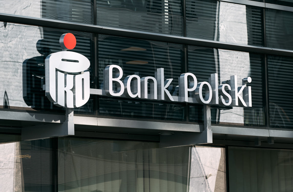 W PKO BP coraz trudniej spotkać człowieka