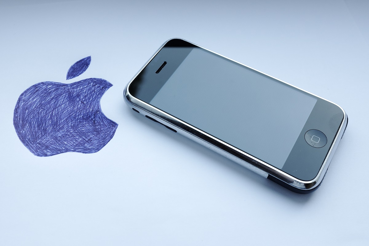 iPhone ma 15 lat