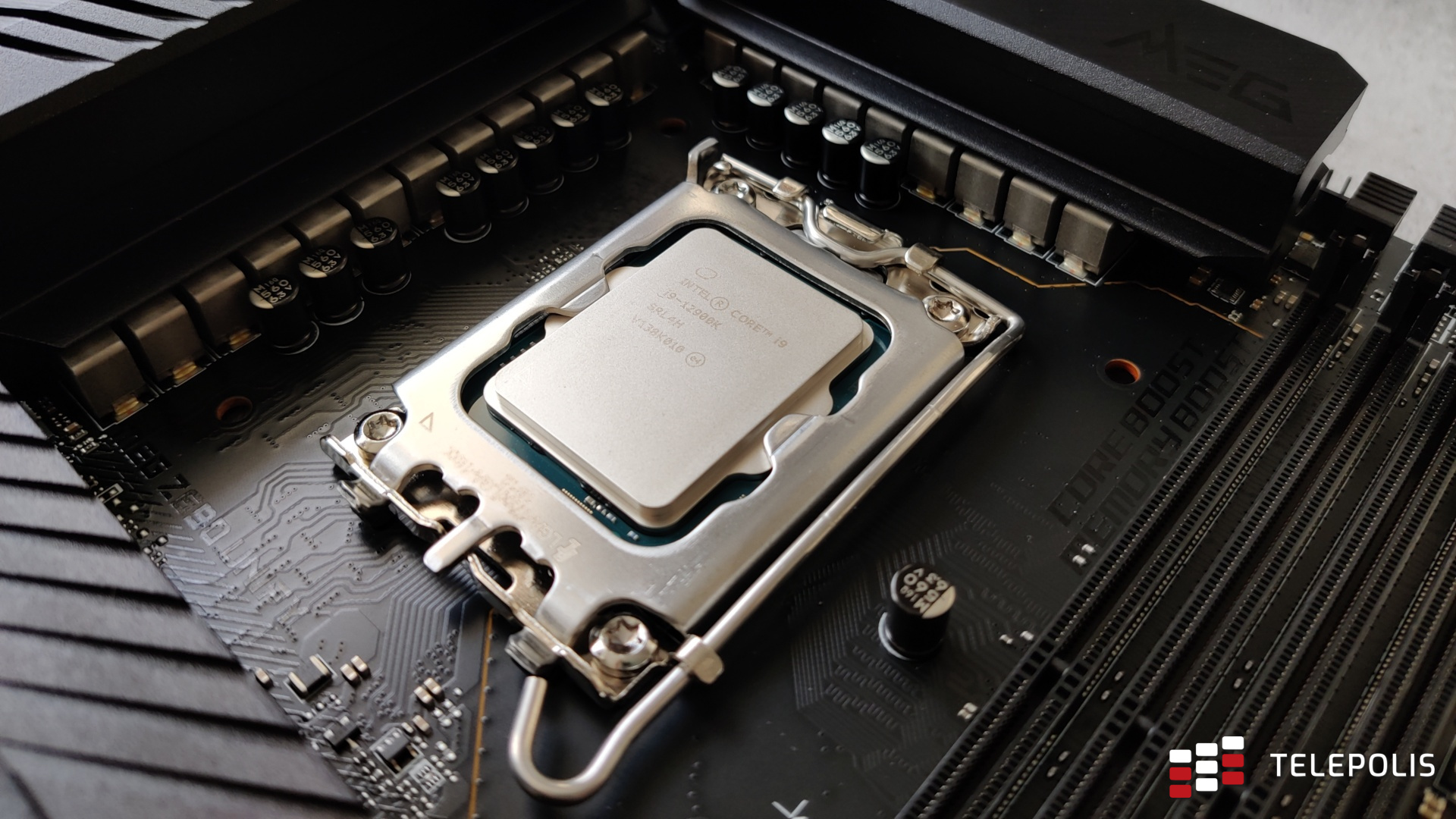Intel Core i9-12900K i tanie chłodzenie AiO. Czy to ma sens? (Test)