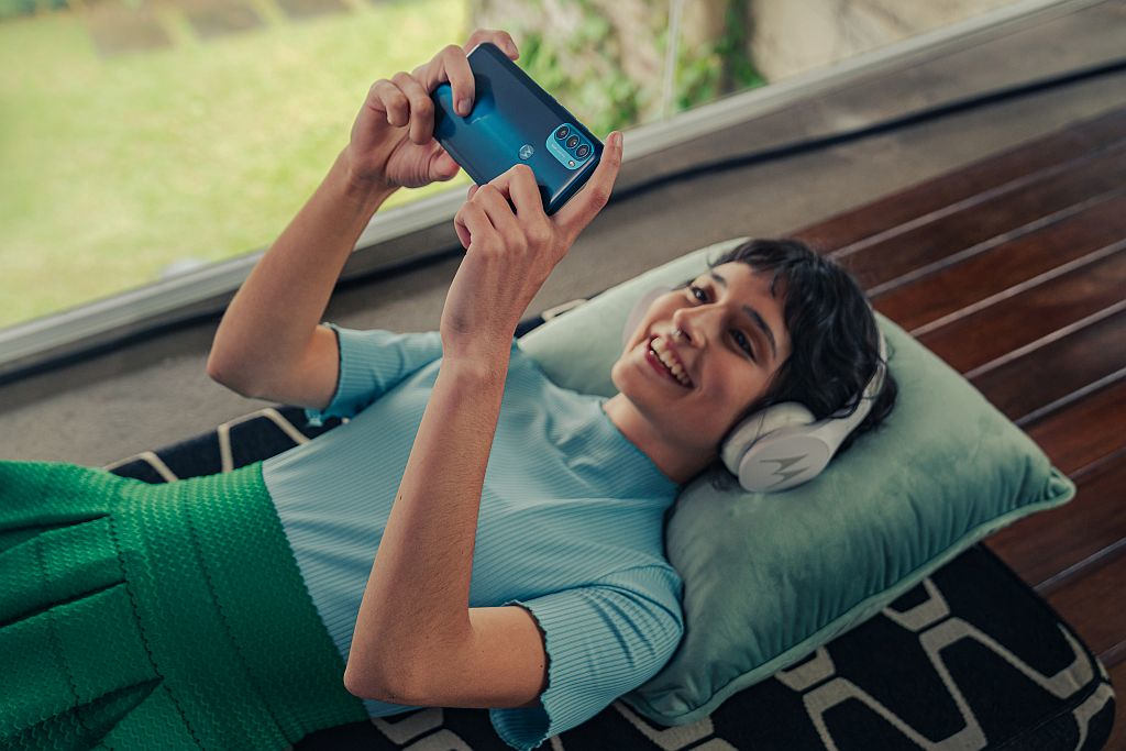 Motorola Moto G71
