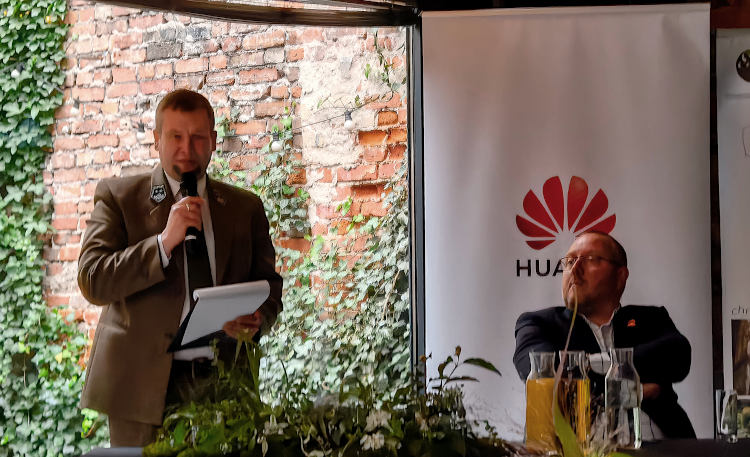 konferencja Huawei i Białowieskiego Parku Narodowego