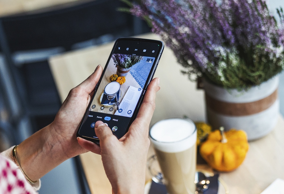 Motorola RAZR 2022 fotografowanie