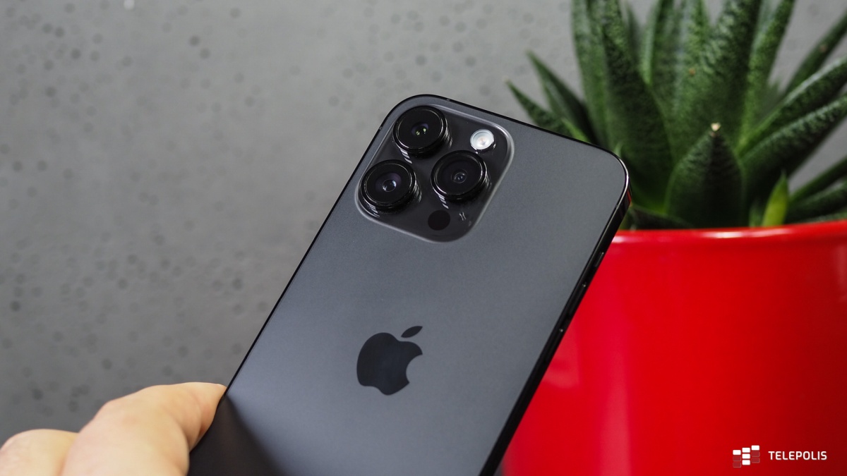 Rynek smartfonów się kurczy, ale Apple zarabia coraz więcej