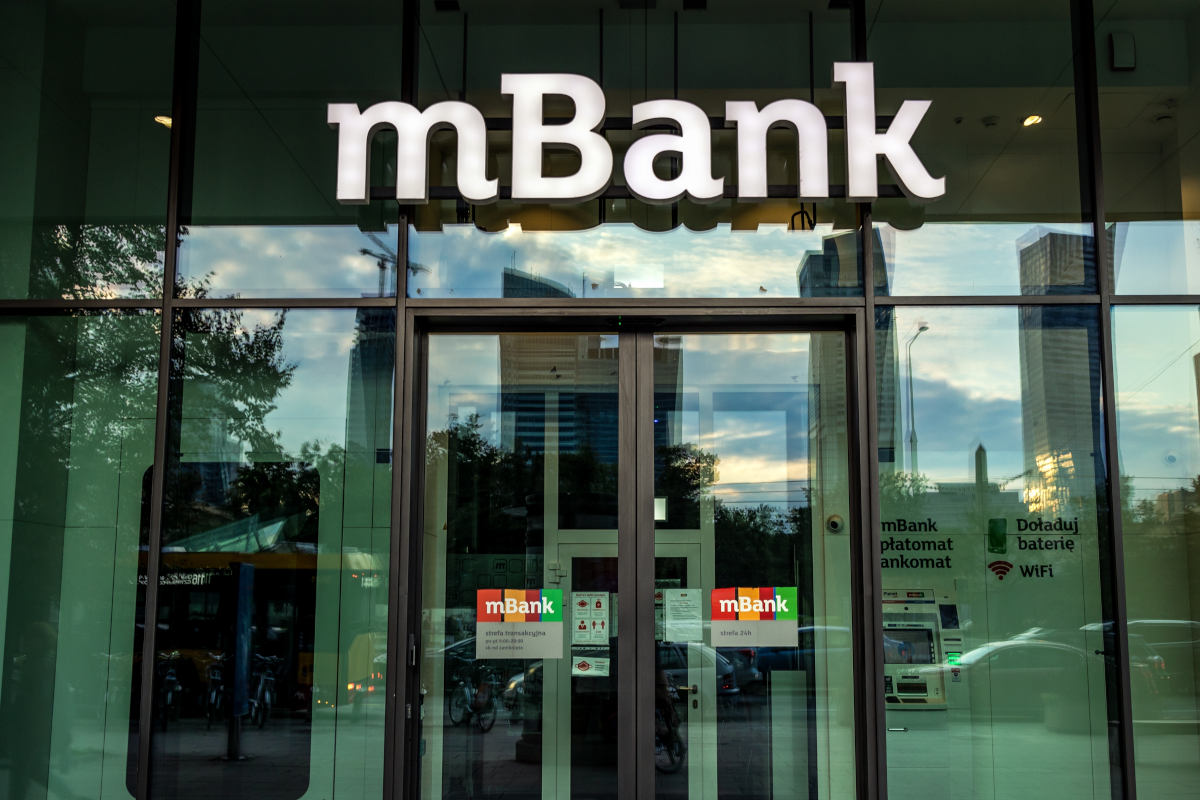 mBank rezygnuje z kart. Klientów czeka duża zmiana
