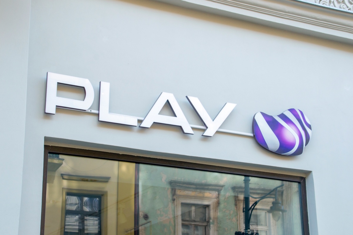 Play znosi dodatkową opłatę za połączenia z Obsługą Klienta
