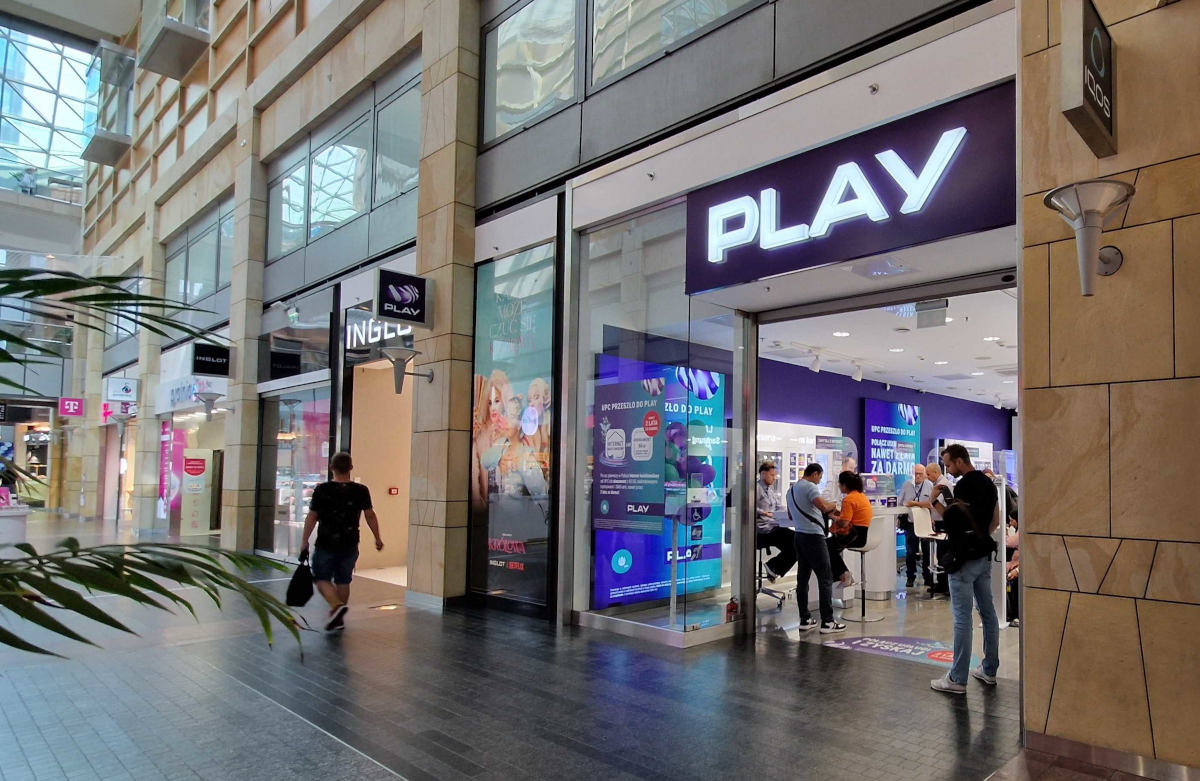 Salon Play
