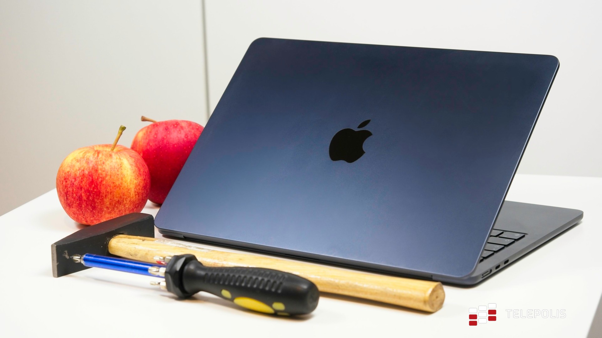 Kupiłem MacBooka. Miał być luksus, wyszła fuszerka