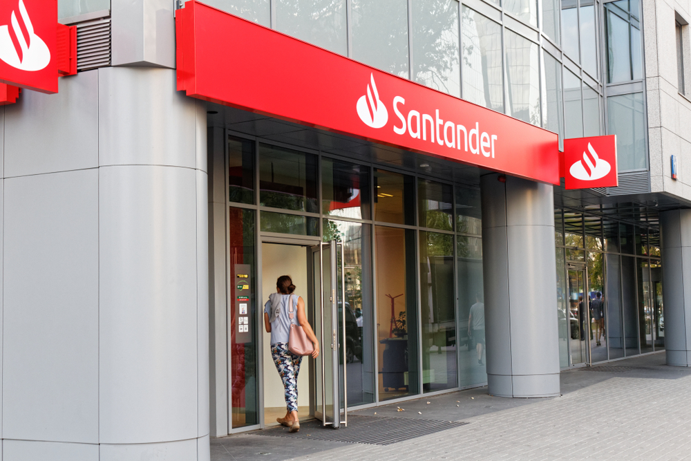 Santander Bank Polska. Atak na klientów wszedł w nową fazę