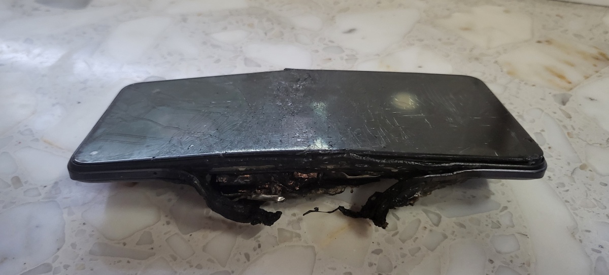 Spalony Realme 8 przód