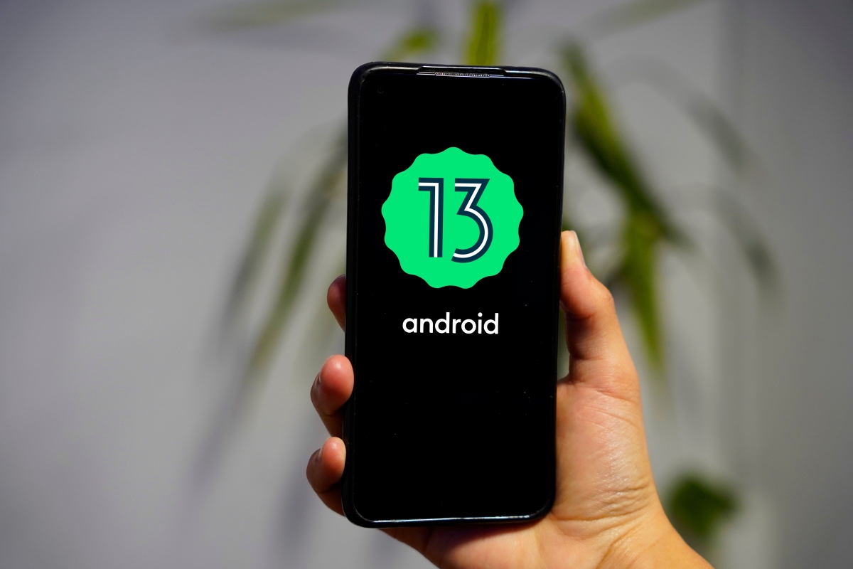 Android 13 ma już 12% rynku. Nie ma się czym cieszyć