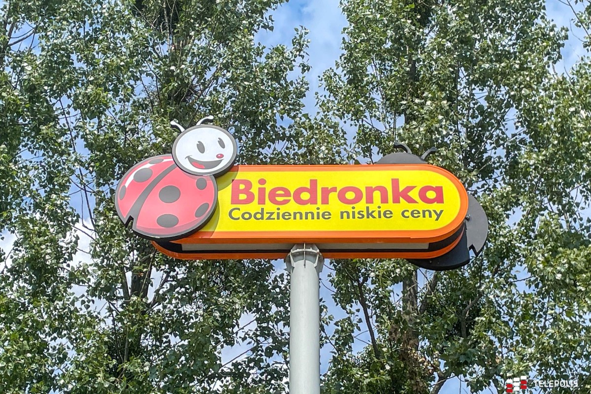 Biedronka kusi fanów taniej elektroniki. Do wyrwania m.in. aparat