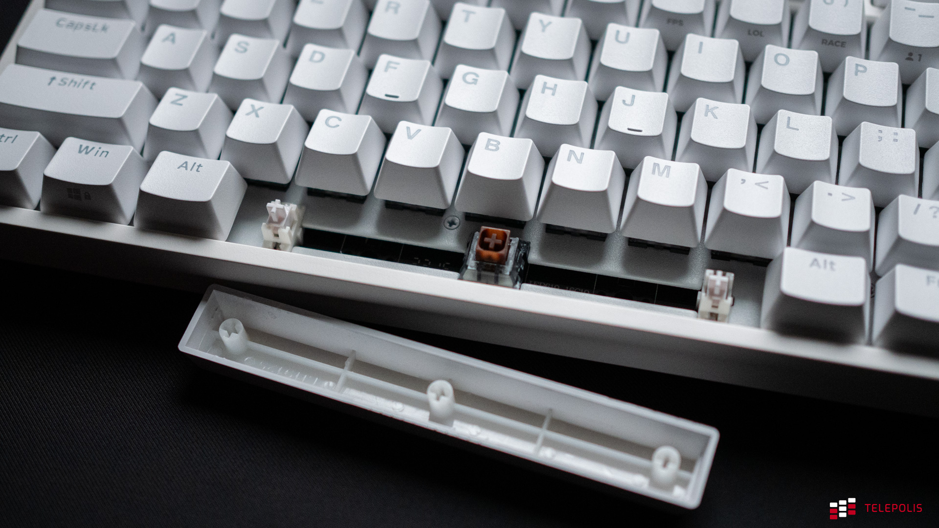 Test Genesis Thor 404 TKL