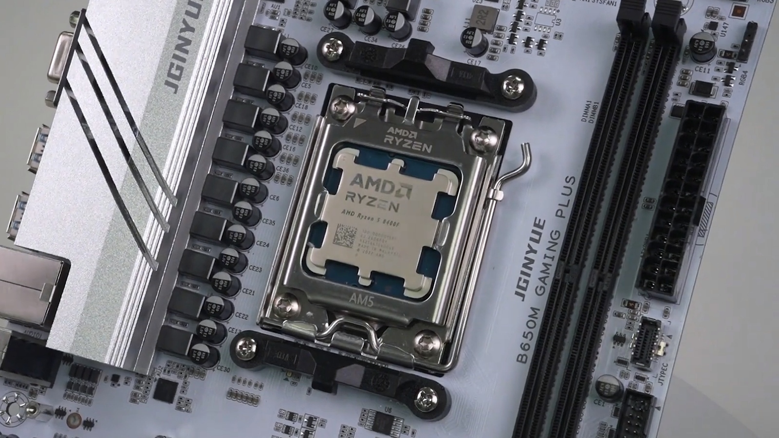 Nuovi processori AMD testati.  niente di speciale