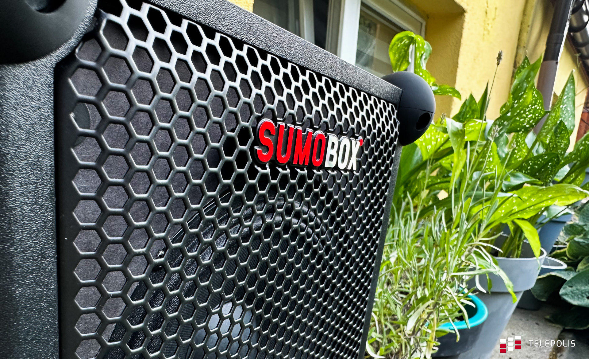 El Sharp SumoBox es un equipo sólido en un mar de residuos plásticos