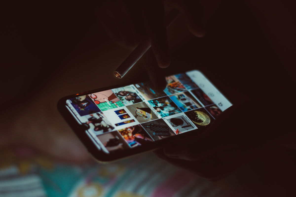 Smartfon i papieros. Jak rzucić palenie?