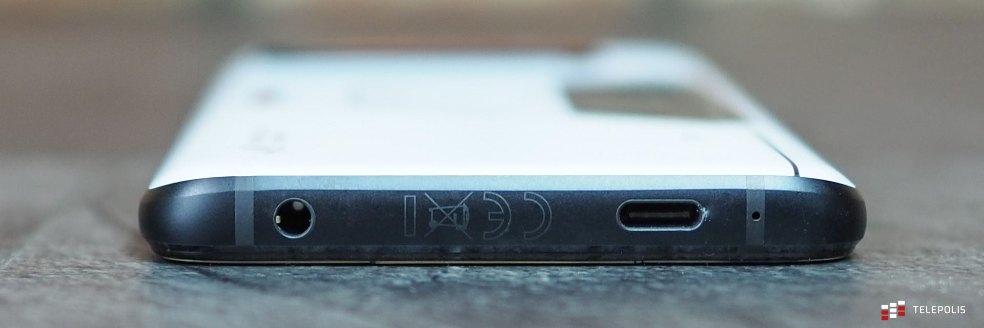 Asus ROG Phone 6 Pro dół
