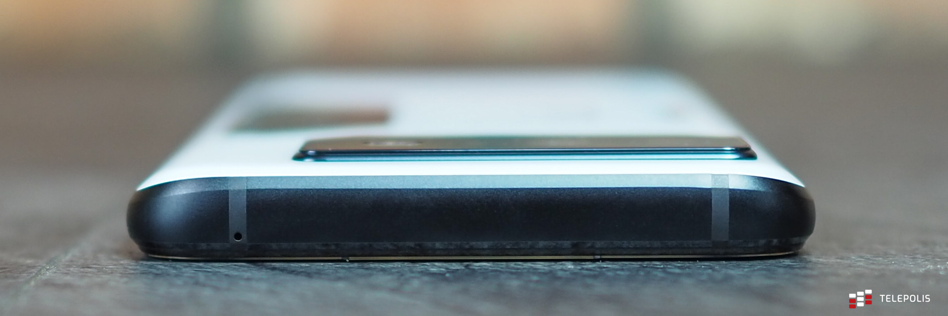 Asus ROG Phone 6 Pro dół