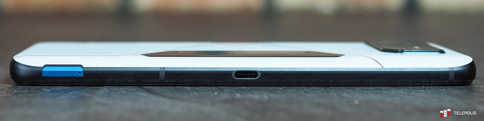 Asus ROG Phone 6 Pro lewy bok