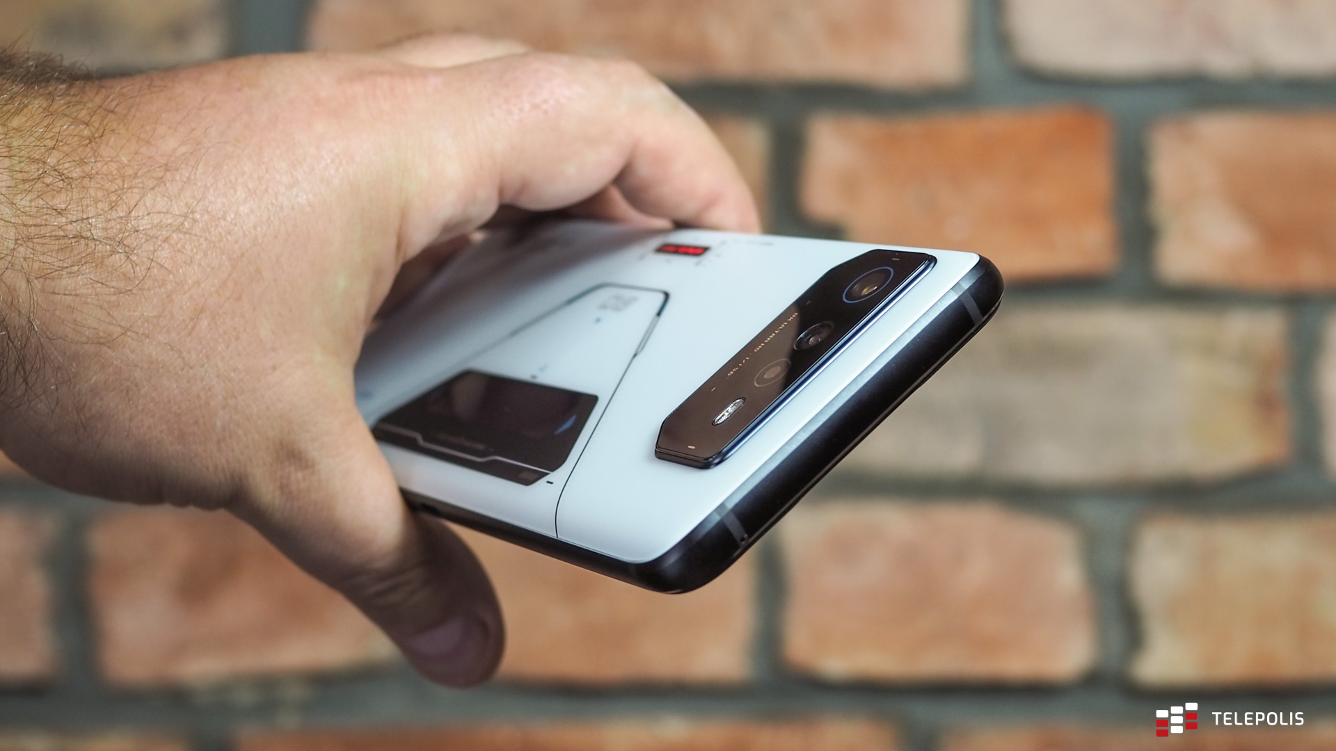 Asus ROG Phone 6 Pro górna część
