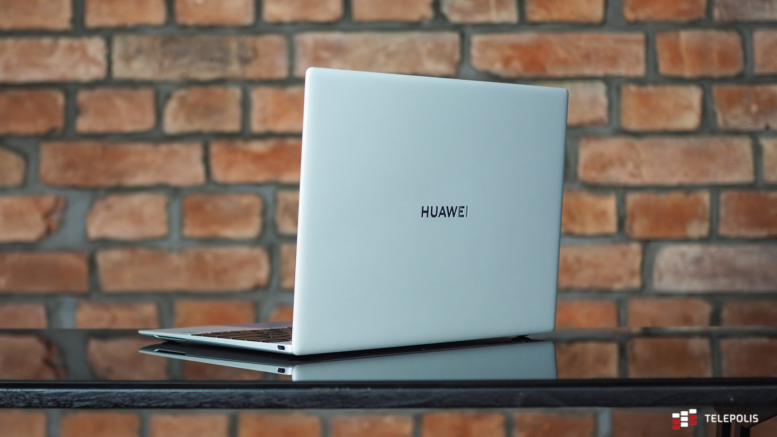 Huawei MateBook X widok ogólny tył