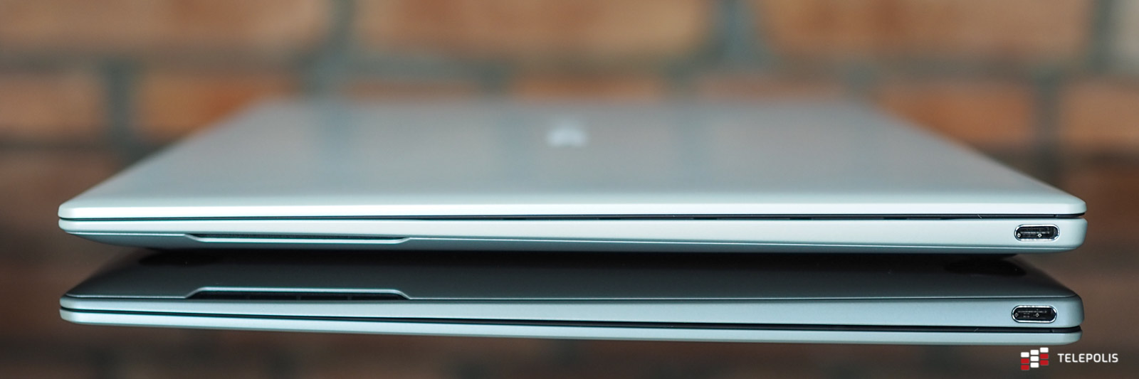 Huawei MateBook X prawy bok