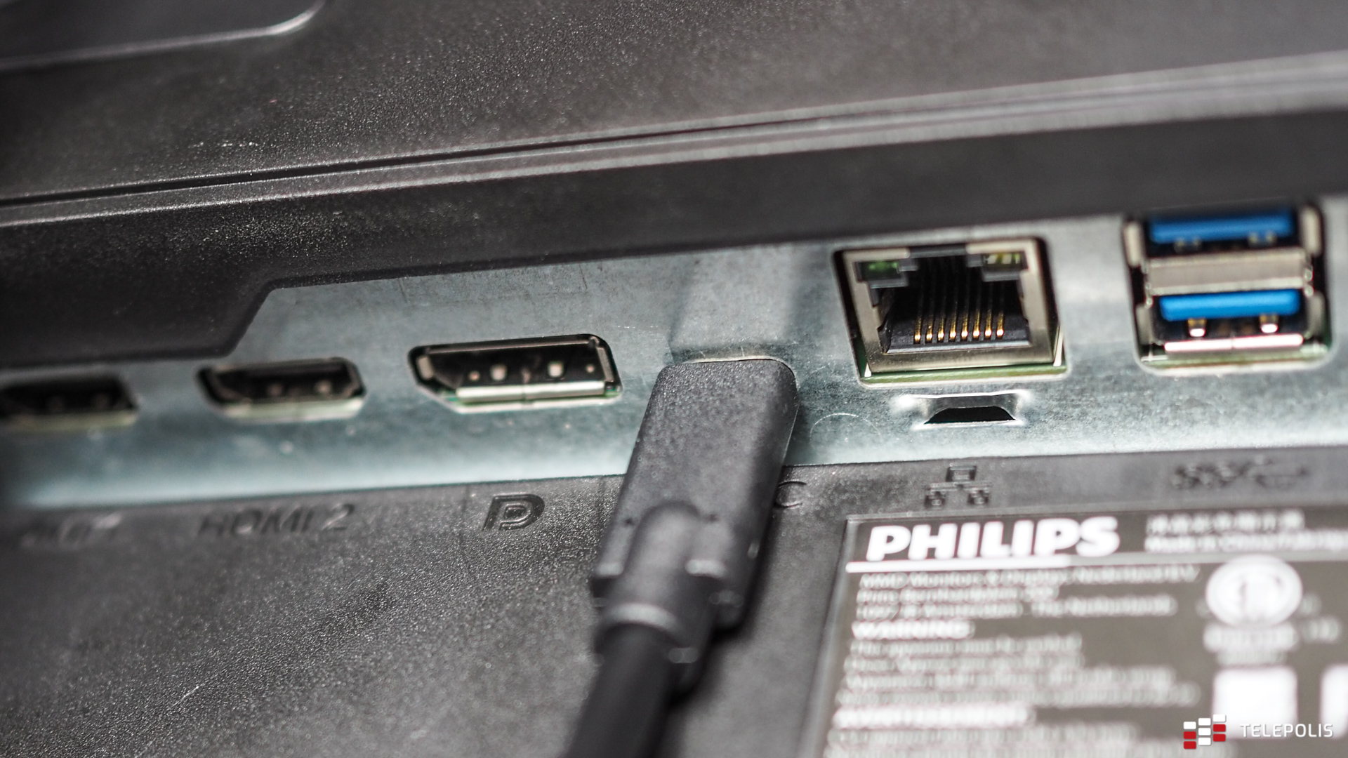Philips USB-C 329P gniazda