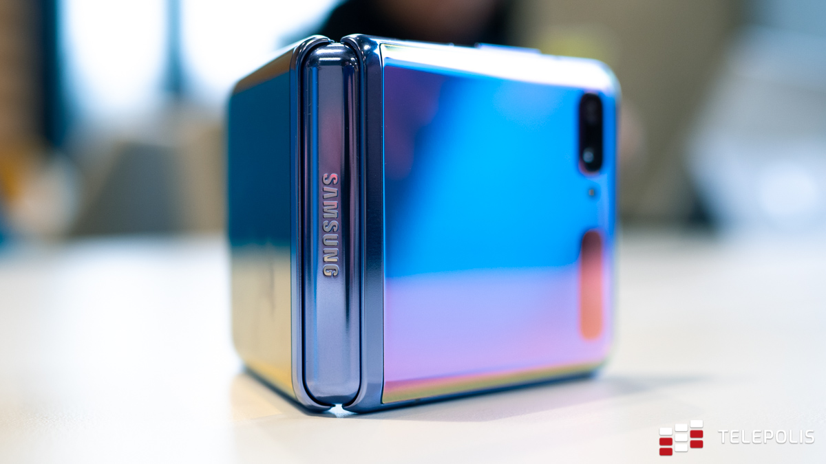 Samsung Galaxy Z Flip kusi mieniącym się wariantem kolorystycznym