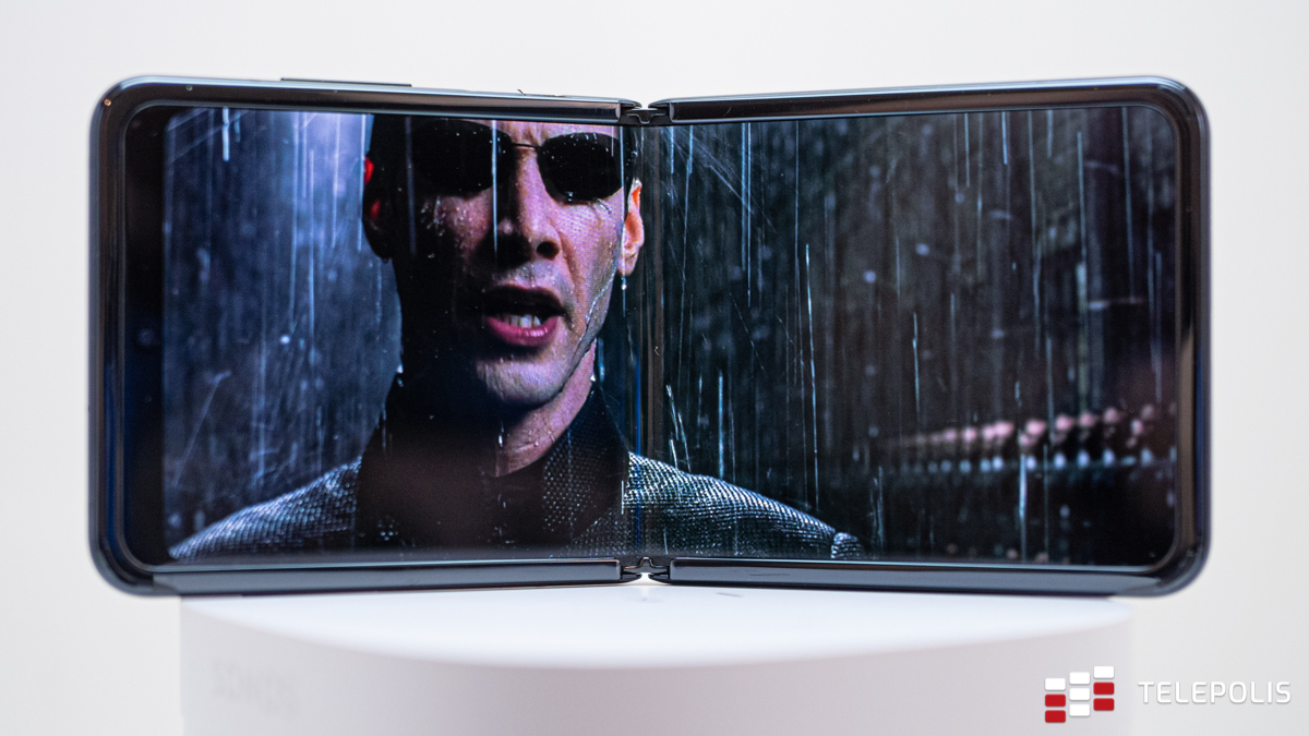 Samsung Galaxy Z Flip - oglądanie filmów