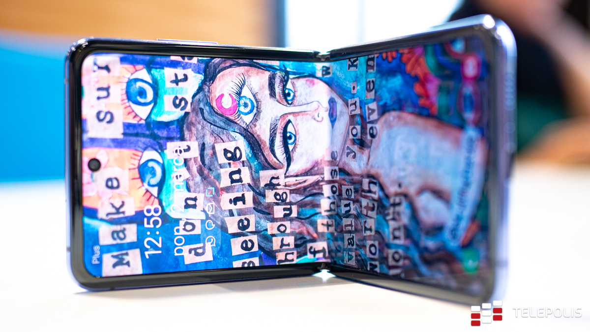 Wyginany ekran Samsunga Galaxy Z Flip