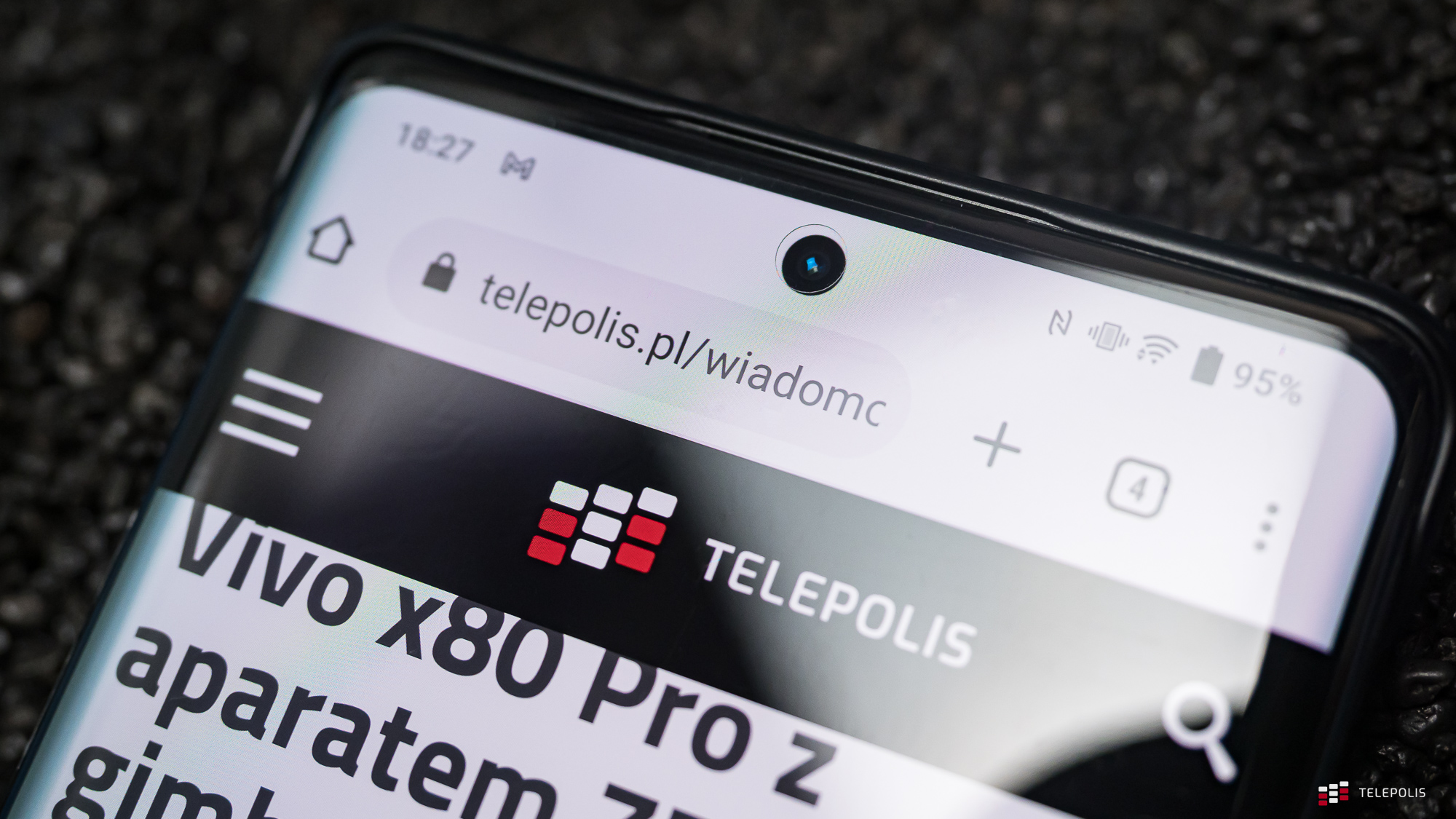 widok na aparat frontowy vivo x80 pro